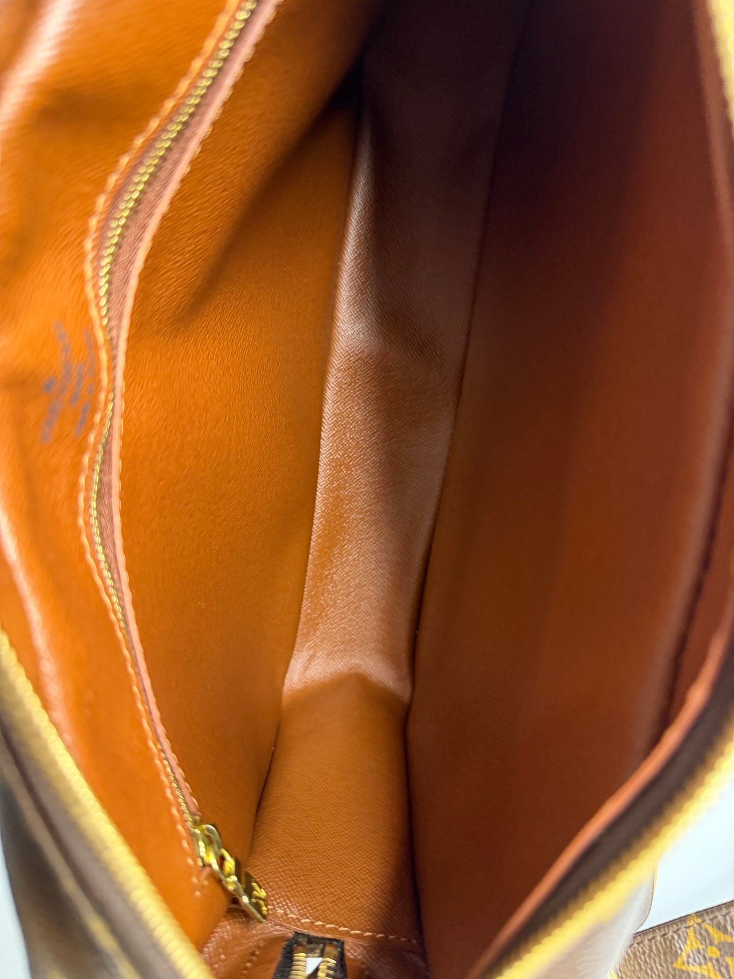 Pre-owned Louis Vuitton monogram canvas Nile Messenger Bag 28