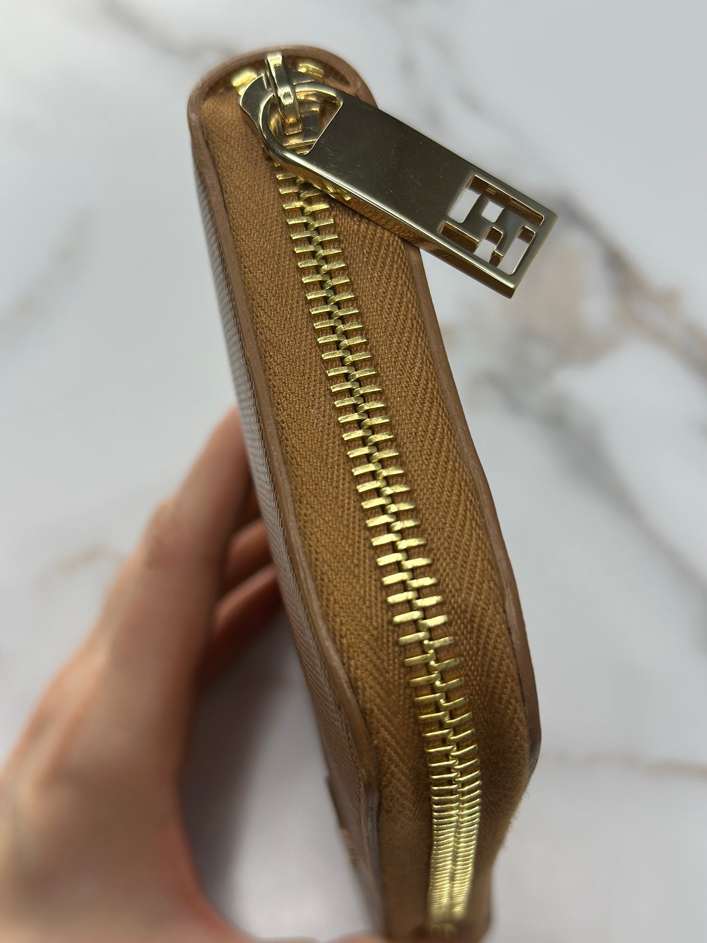 Pre-owned Fendi brown leather zippy long wallet