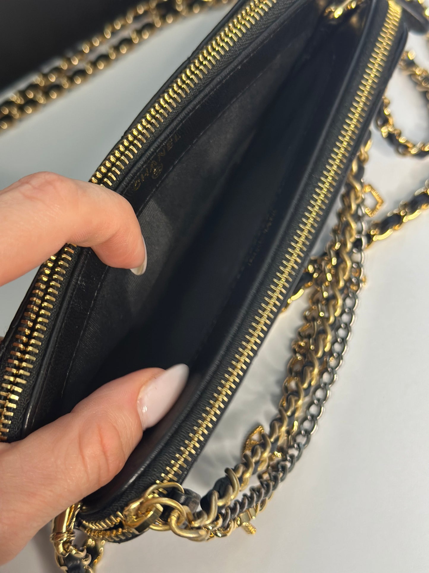 Pre-owned Chanel Quilted lambskin Egyptian amulet crossbody