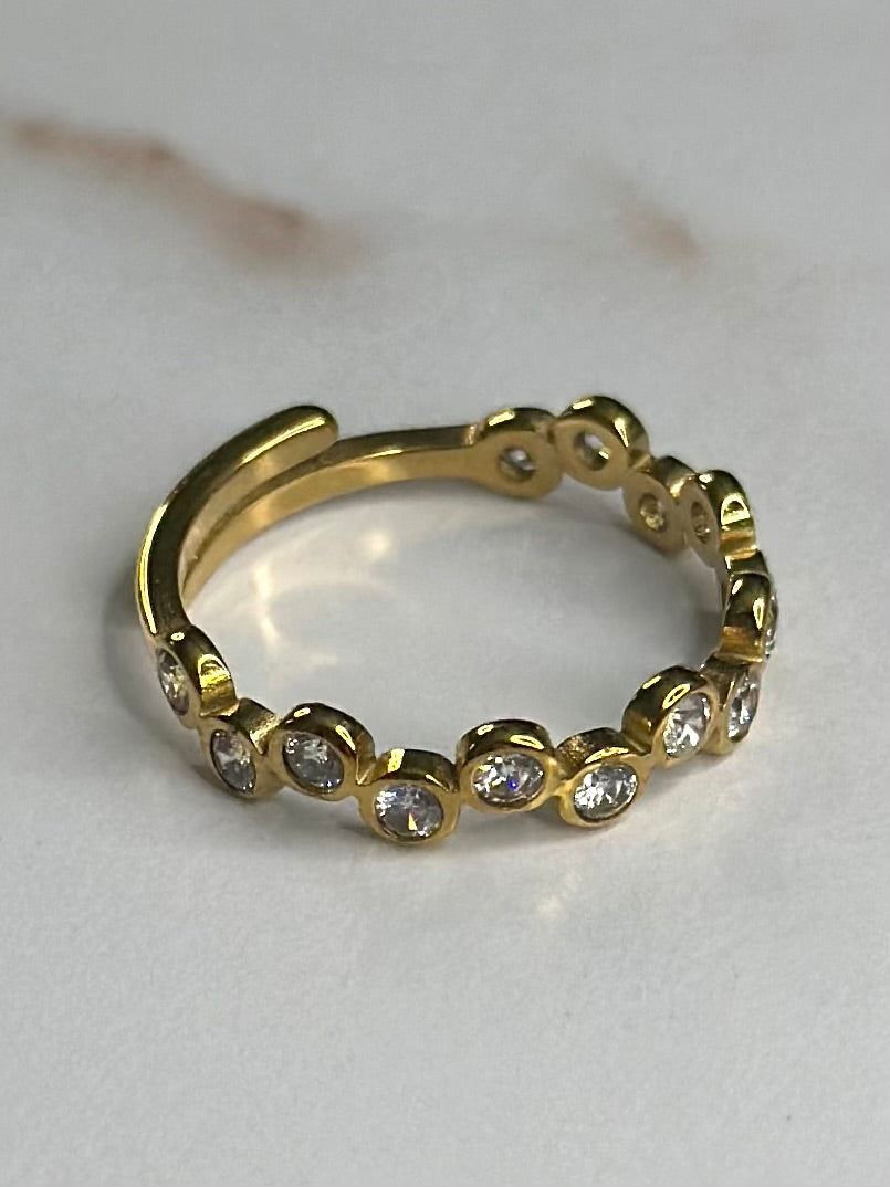 Dainty multistone GLD adjustable ring