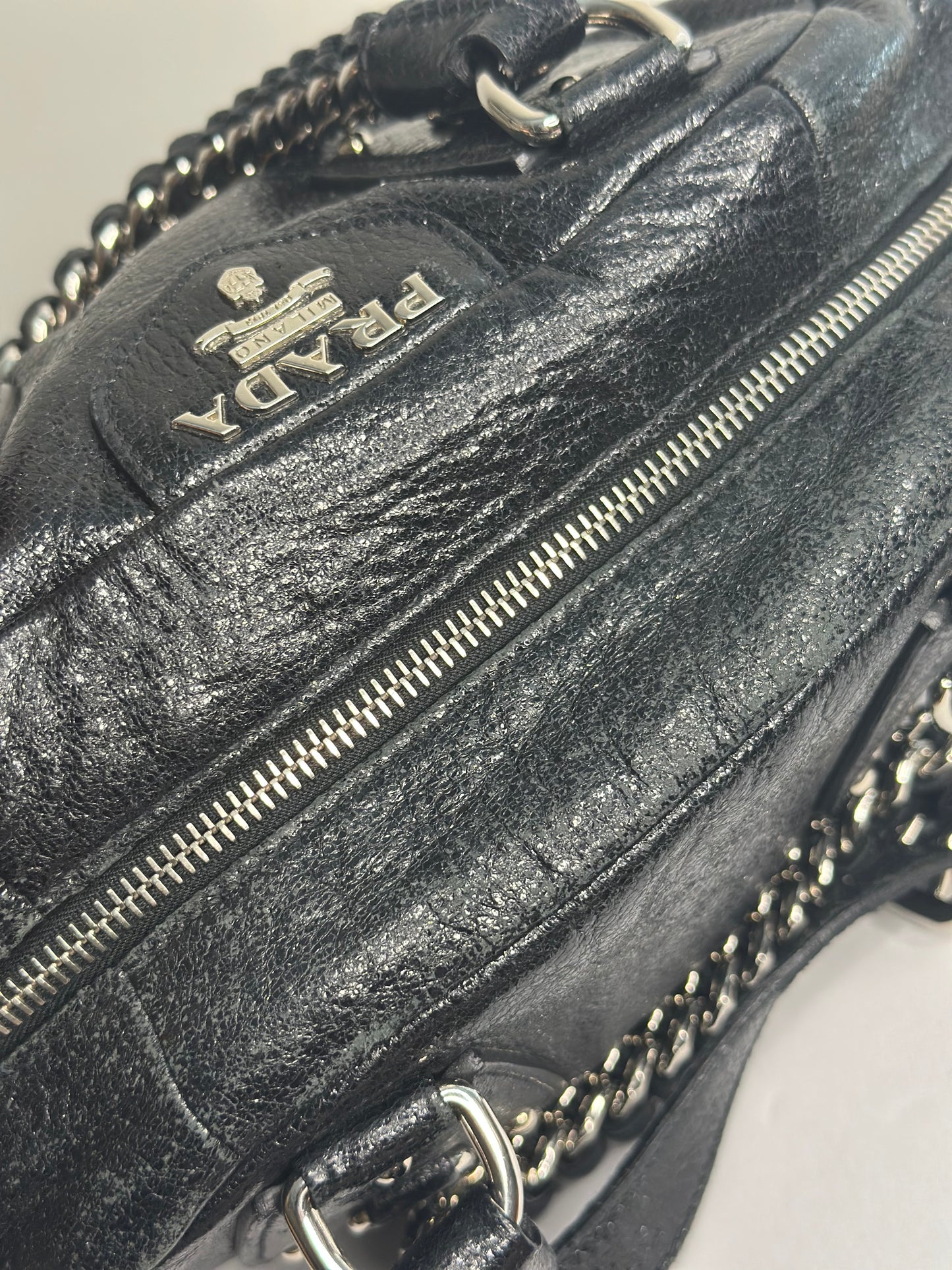 Pre-owned Prada Cervo Lux leather chain shoulder bag with a pebbled texture and silver-tone hardware