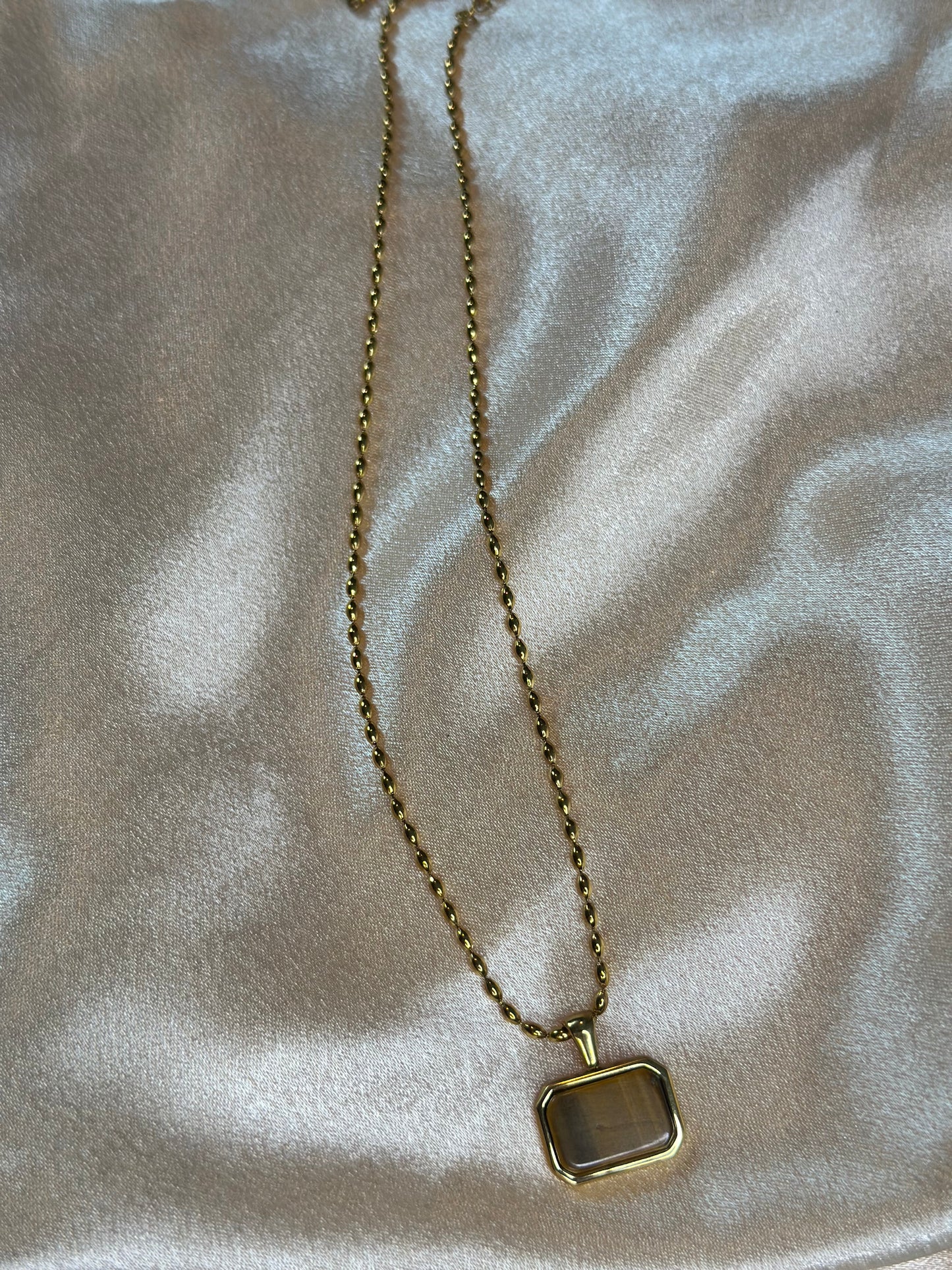 Havana Sunset Caramel pendent necklace