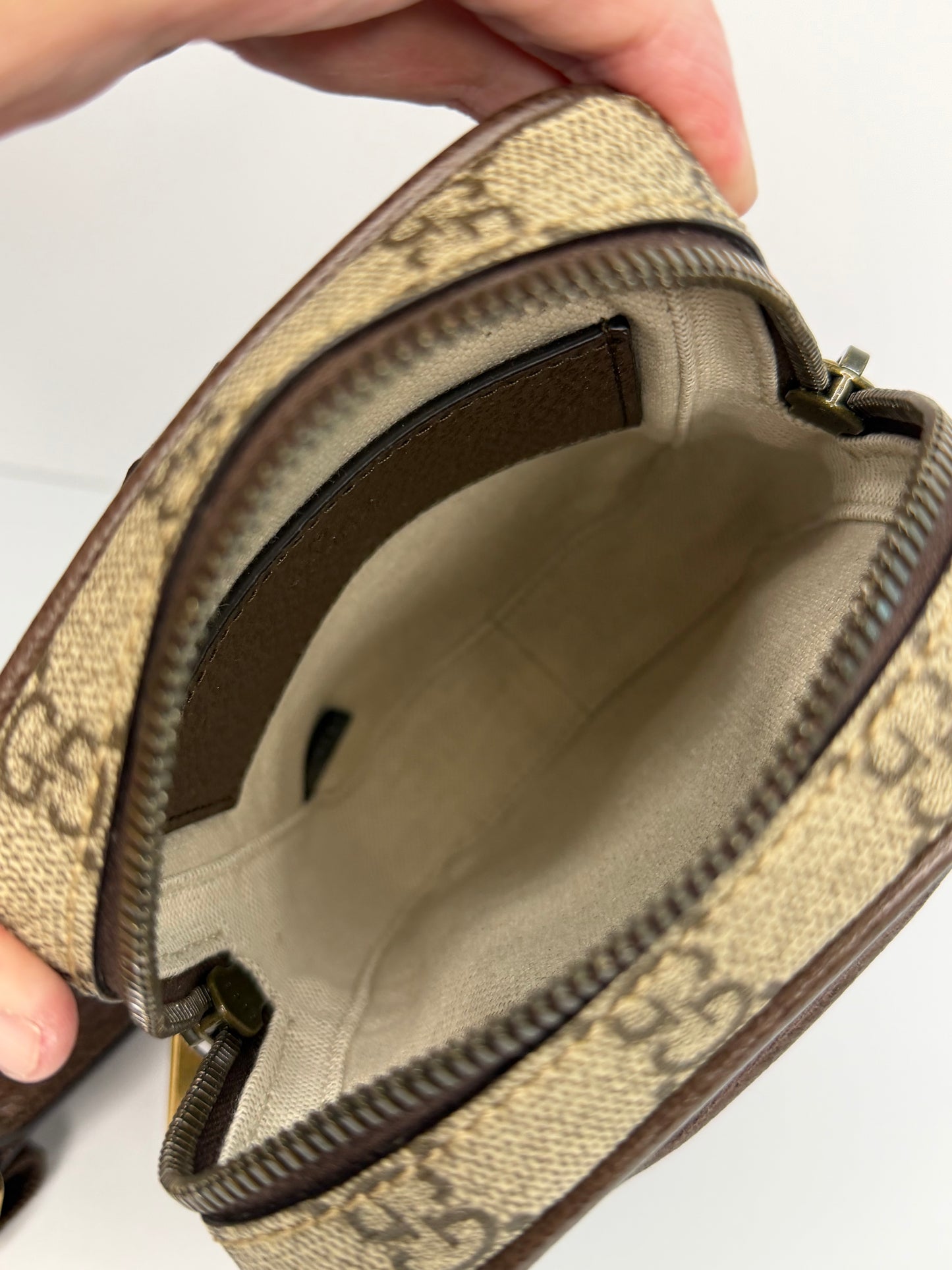 Pre-owned Gucci GG Supreme Monogram Web Mini Ophidia Messenger Brown