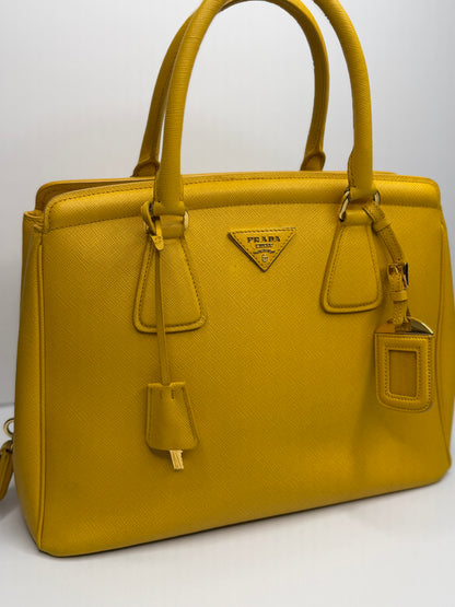 Pre-owned Prada Saffiano Lux Parabole Tote Mimosa