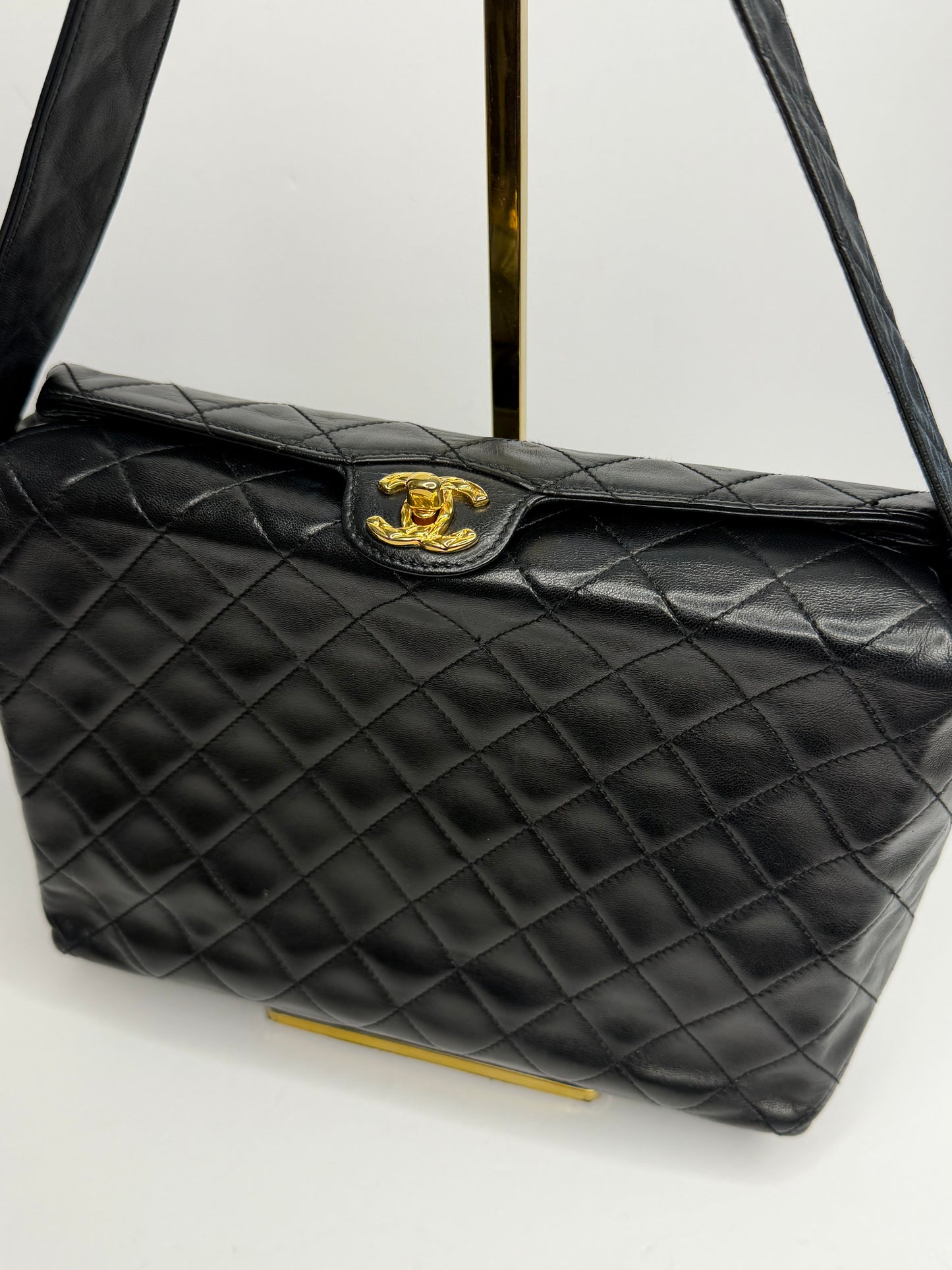 Pre-owned Chanel vintage 1992-1994 quilted lambskin shoulder bag
