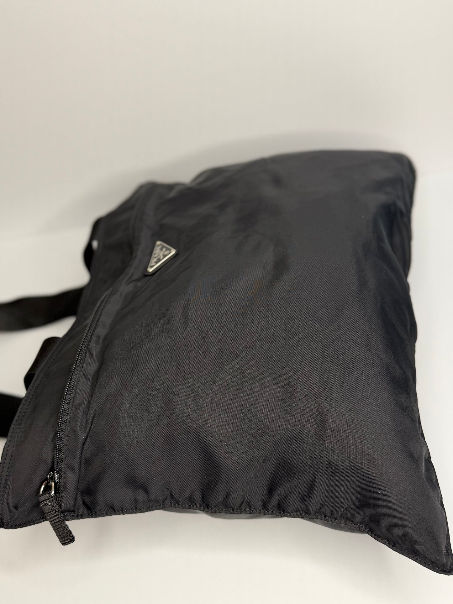 Pre-owned Prada black nylon shoulder tote