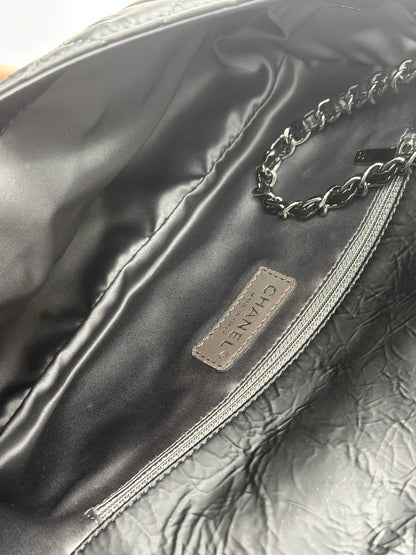 Pre-owned Chanel CC waxed calfskin leather rock and chain collection shoulder bag