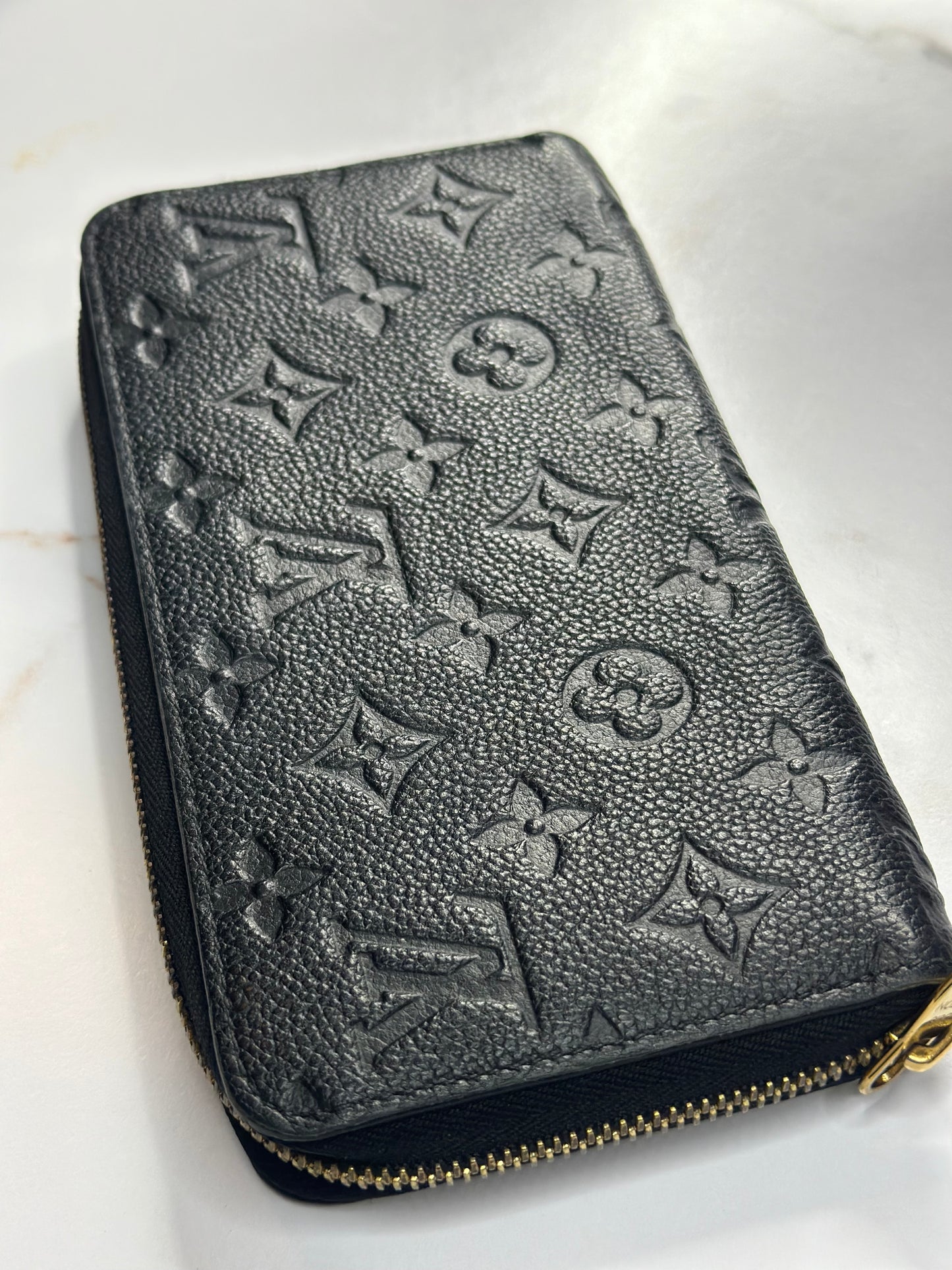 Pre-owned Louis Vuitton Noir Empriente Leather Zippy Wallet
