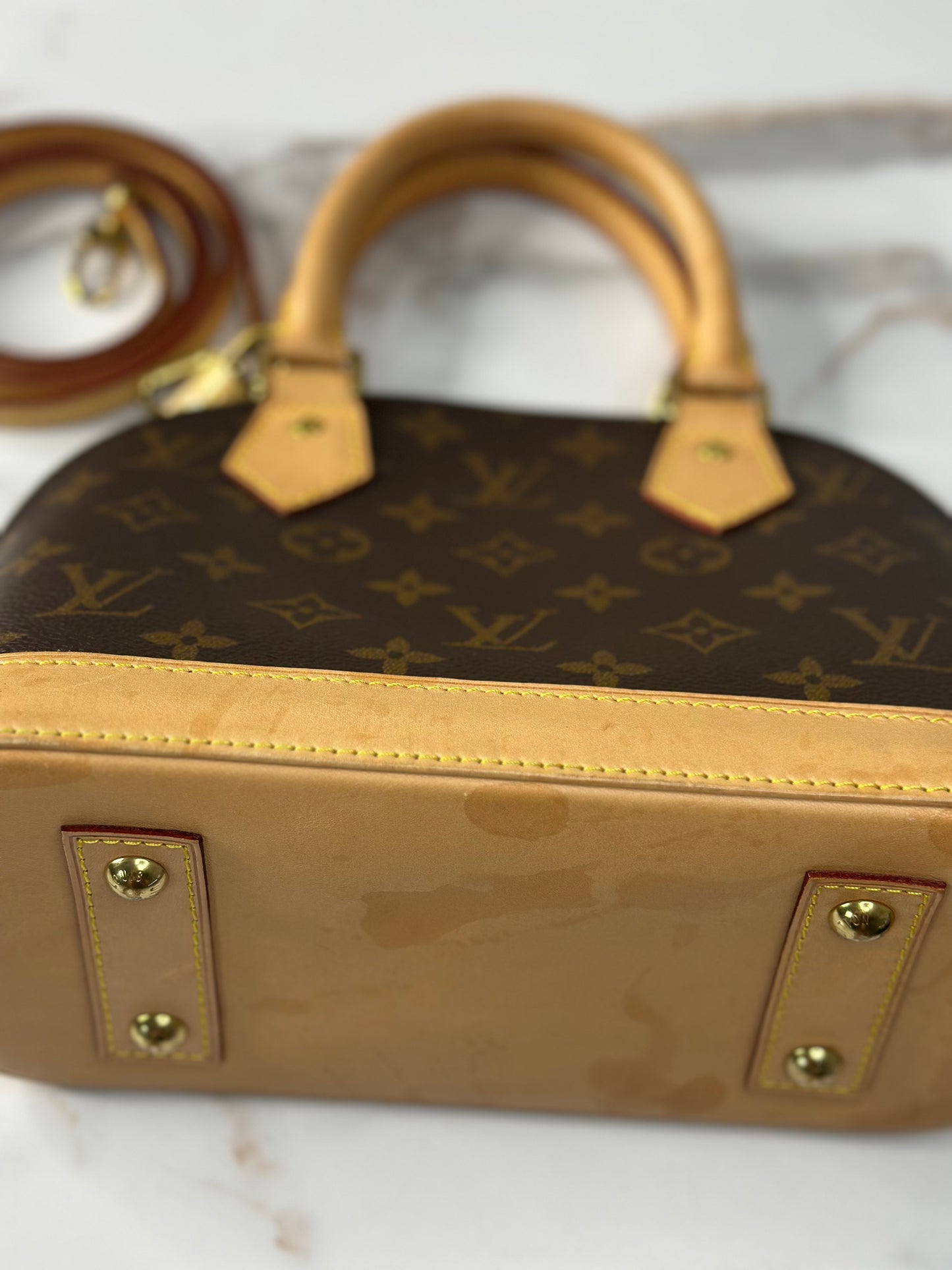 Pre-owned Louis Vuitton monogram canvas Alma BB crossbody