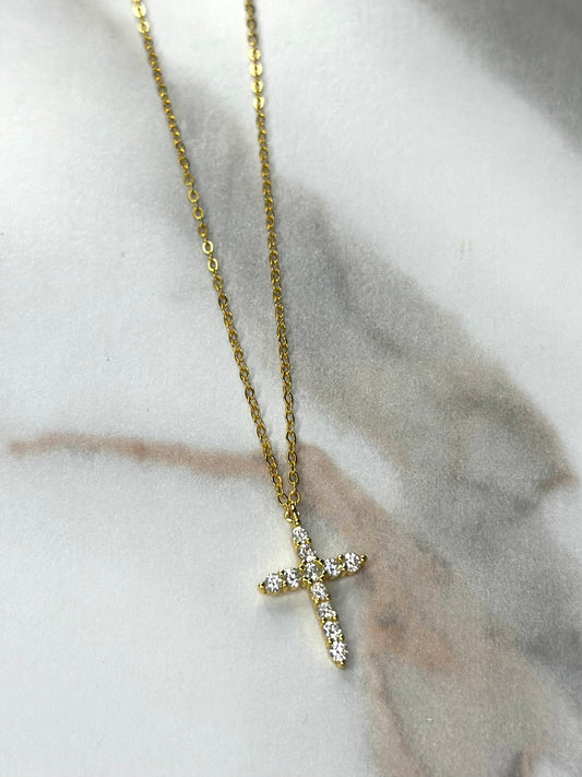 Dainty Cross GLD necklace