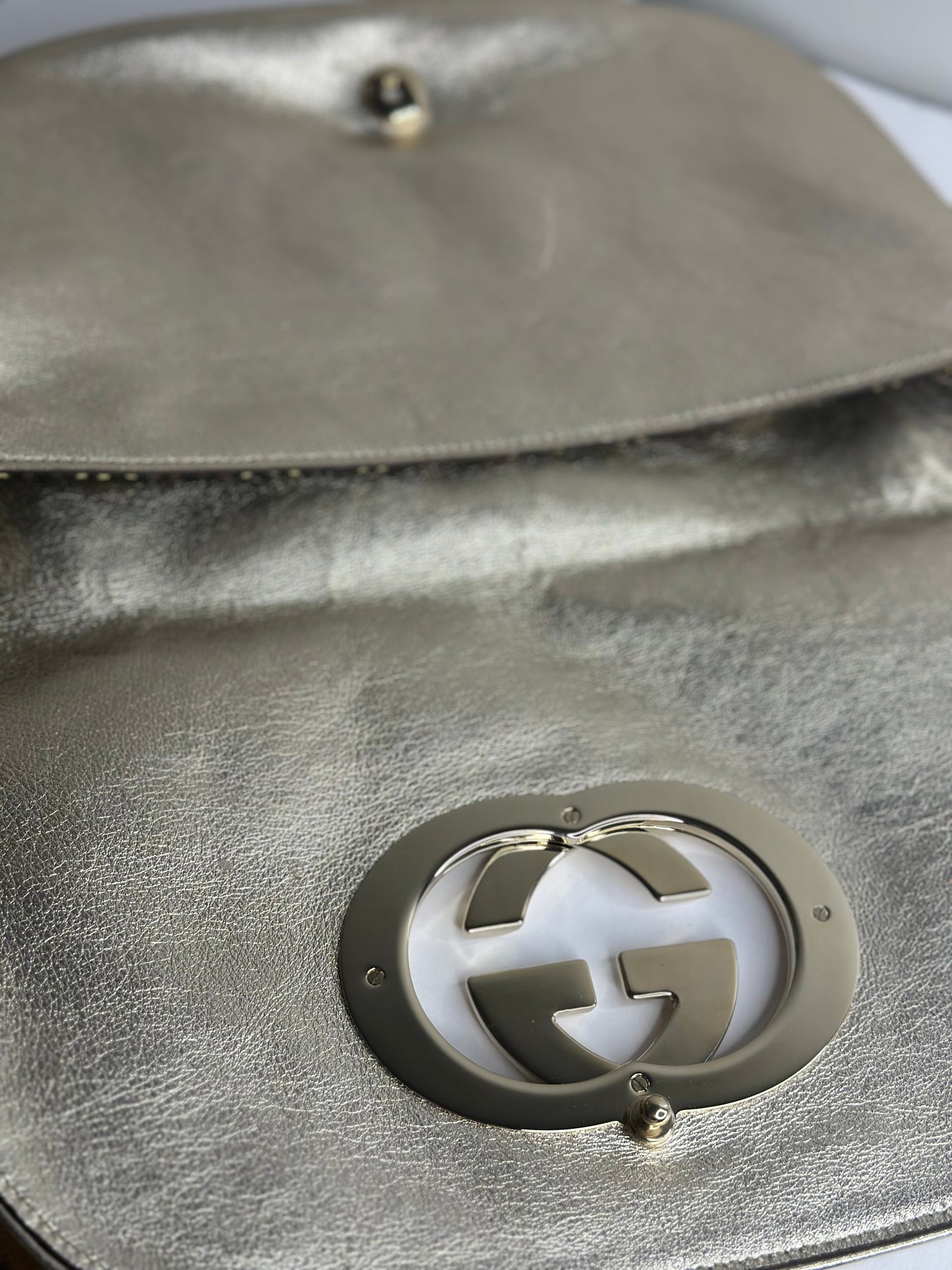 Pre-owned Gucci light, gold, metallic leather shoulder bag