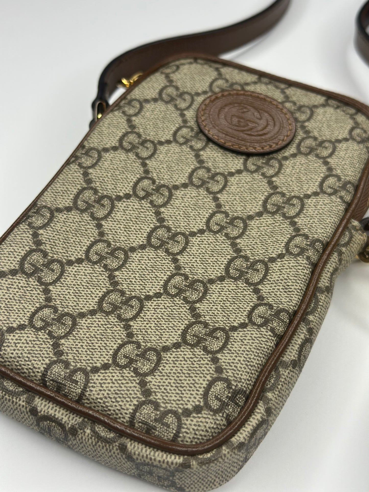 Pre-owned Gucci GG Supreme Interlocking G phone crossbody bag