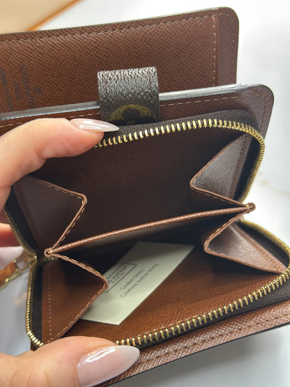 Pre-owned Louis Vuitton monogram canvas compact zippy wallet