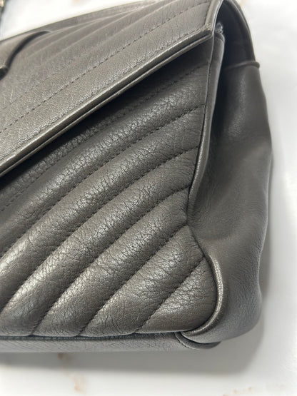 Pre-owned Saint Laurent gray Chevron stitched leather, medium college bag