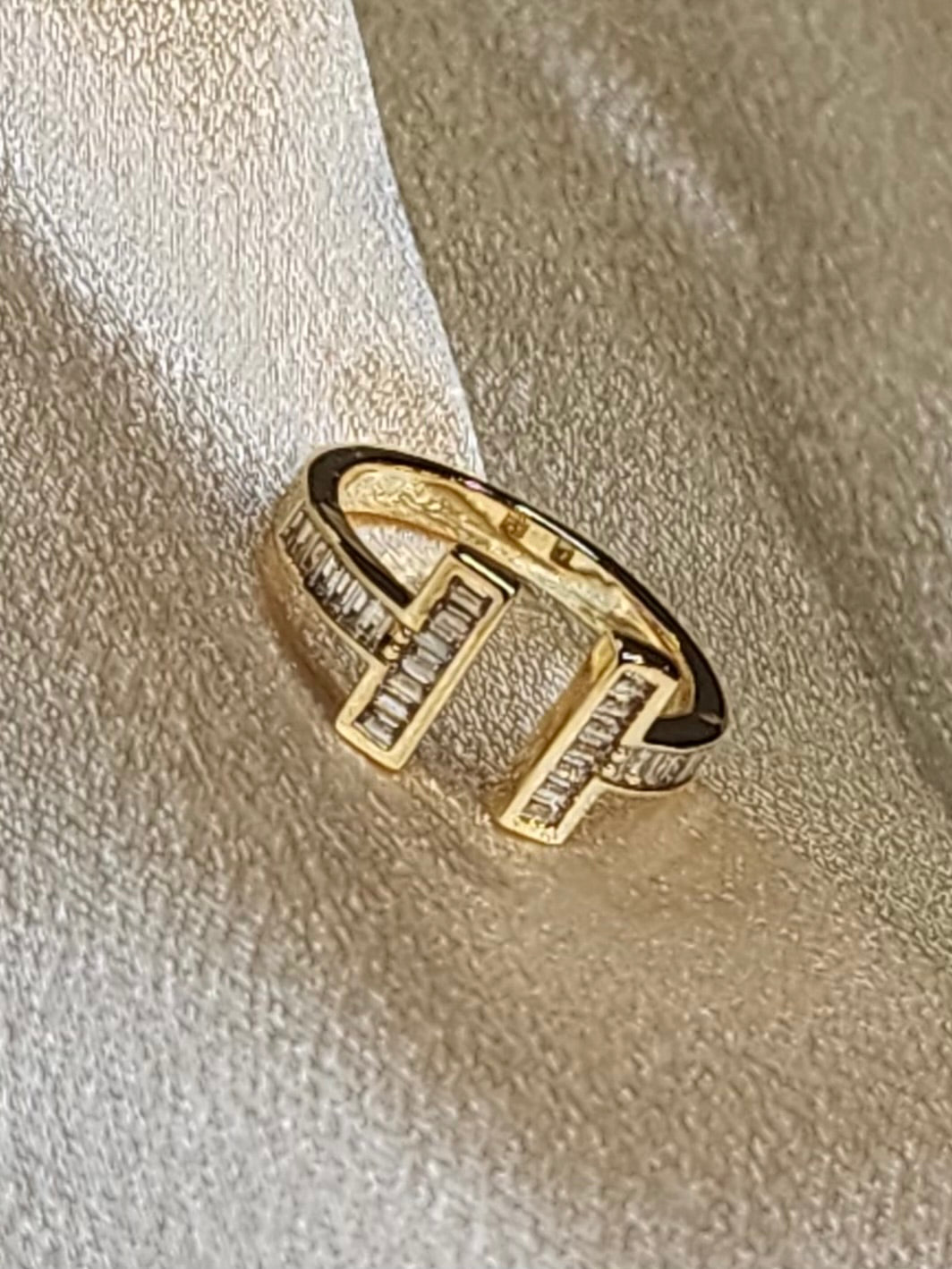 Luxe Voyage Rhinestone Ring