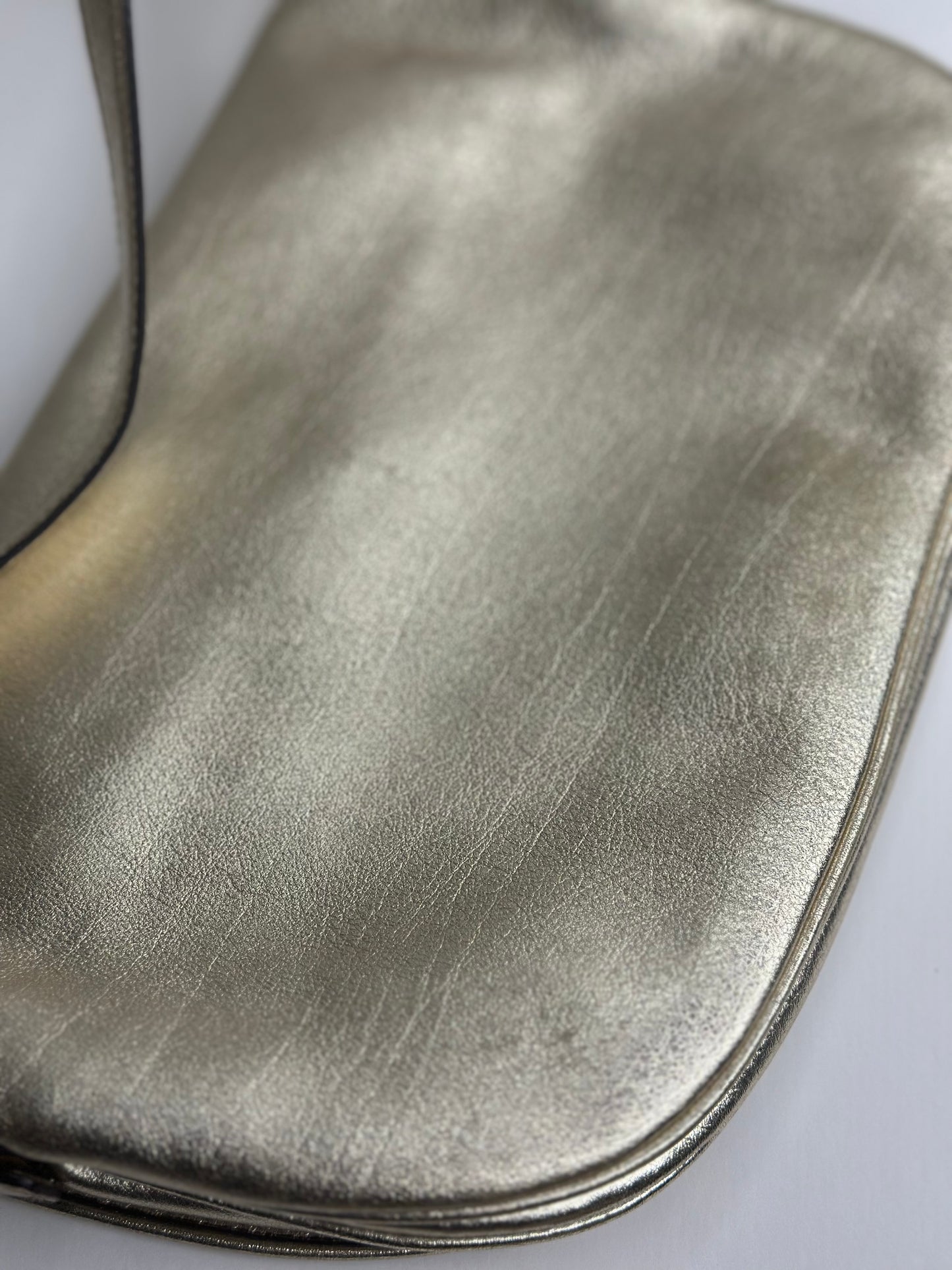 Pre-owned Gucci light, gold, metallic leather shoulder bag