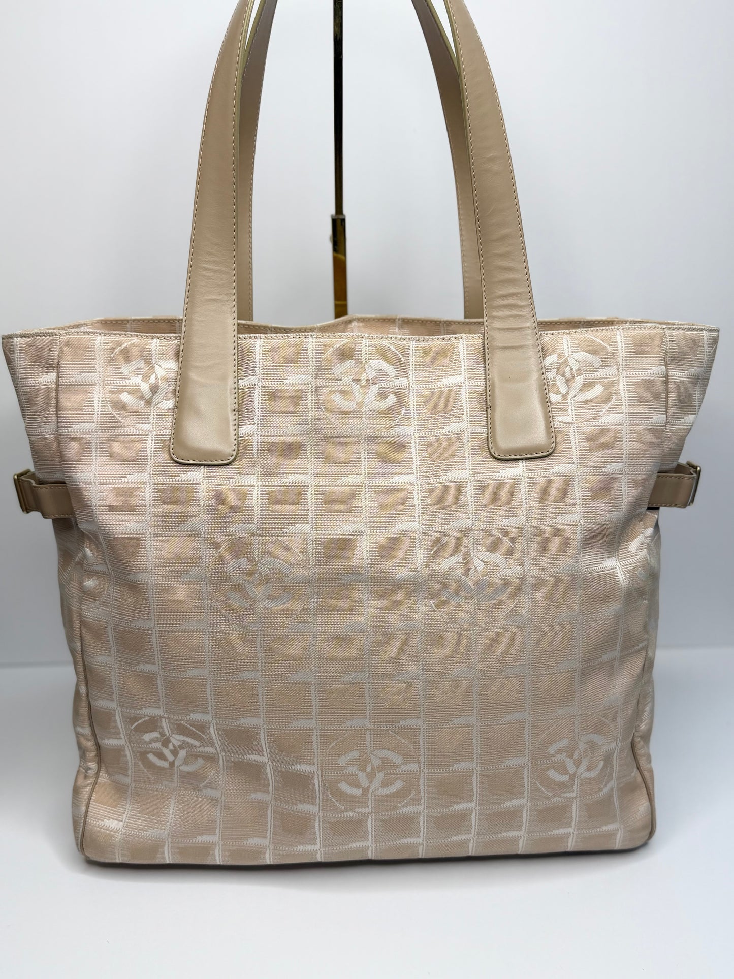 Pre-owned Chanel beige nylon Travel Line Tote Bag