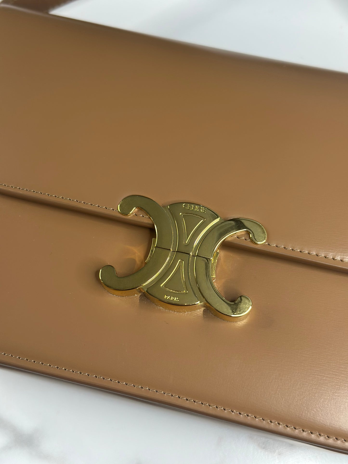 Pre-owned CELINE CLASSIQUE TRIOMPHE BAG IN NATURAL CALFSKIN CROSSBODY
