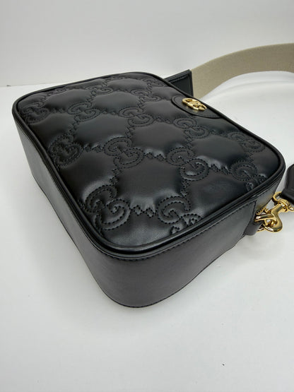Pre-owned Gucci GG Matelassé small leather crossbody camera bag in black