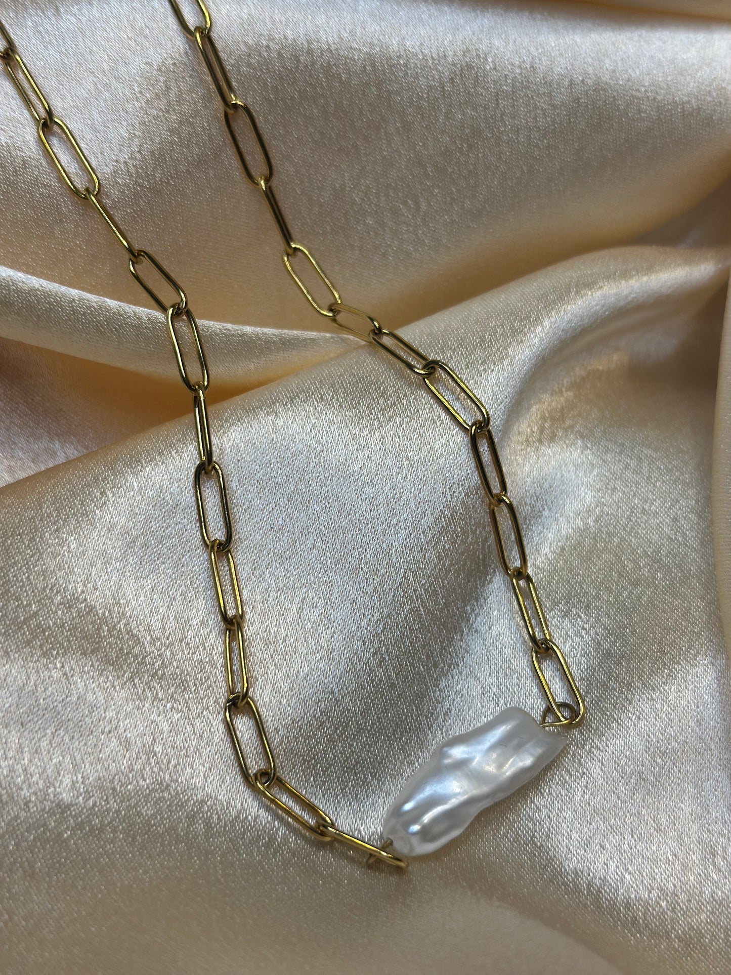 Pearl Chainlink Necklace
