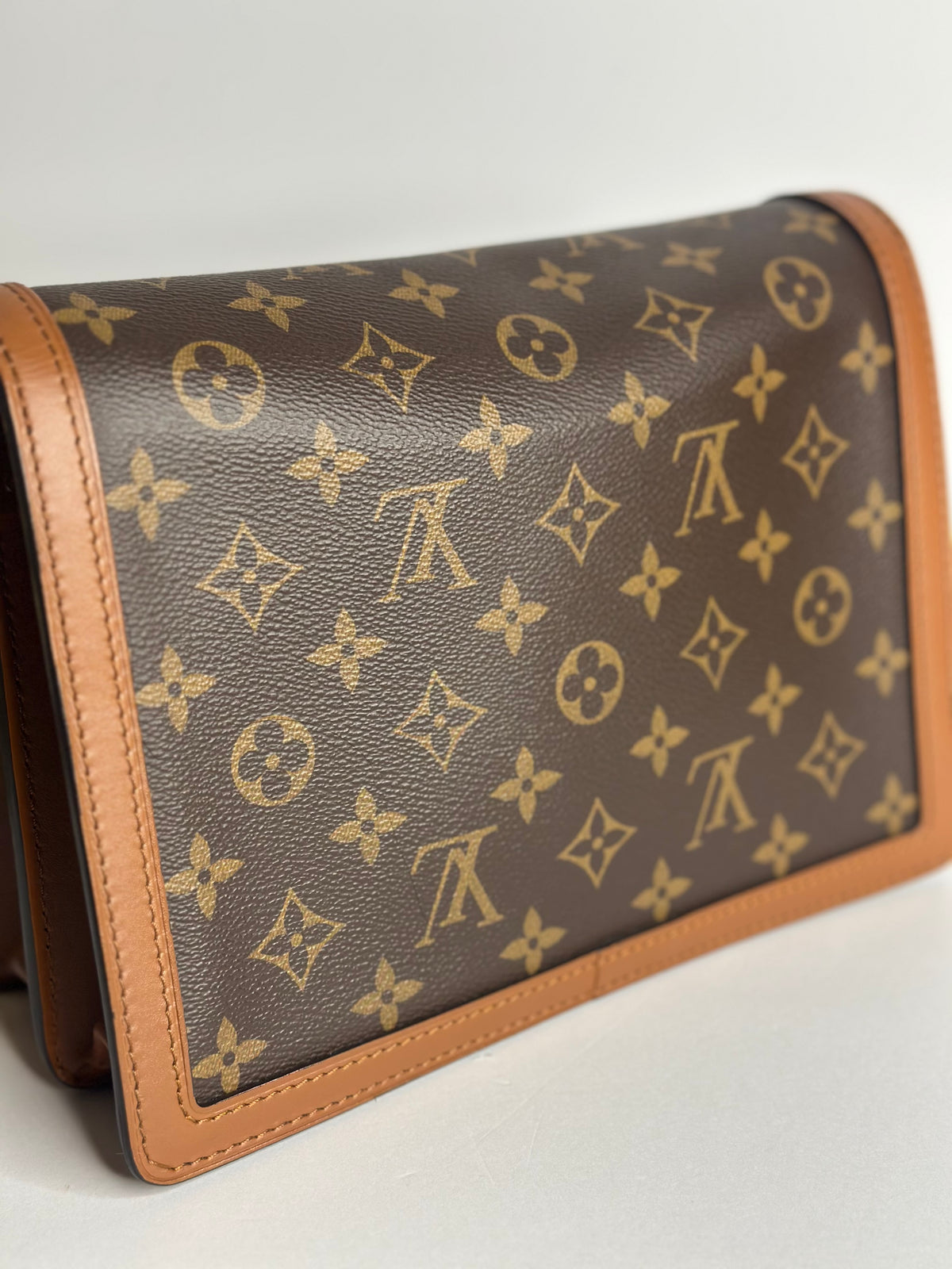 Pre-owned Louis Vuitton reverse monogram Dauphine MM two way crossbody ￼