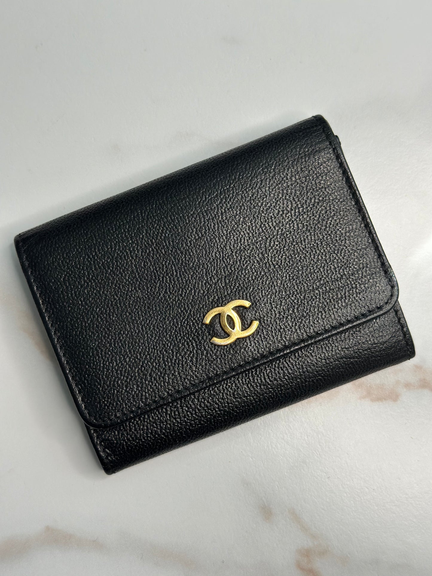 Pre-owned Chanel black leather trifold card holder