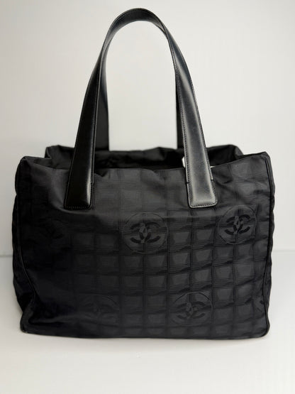 Pre-owned Chanel black nylon travel line tote