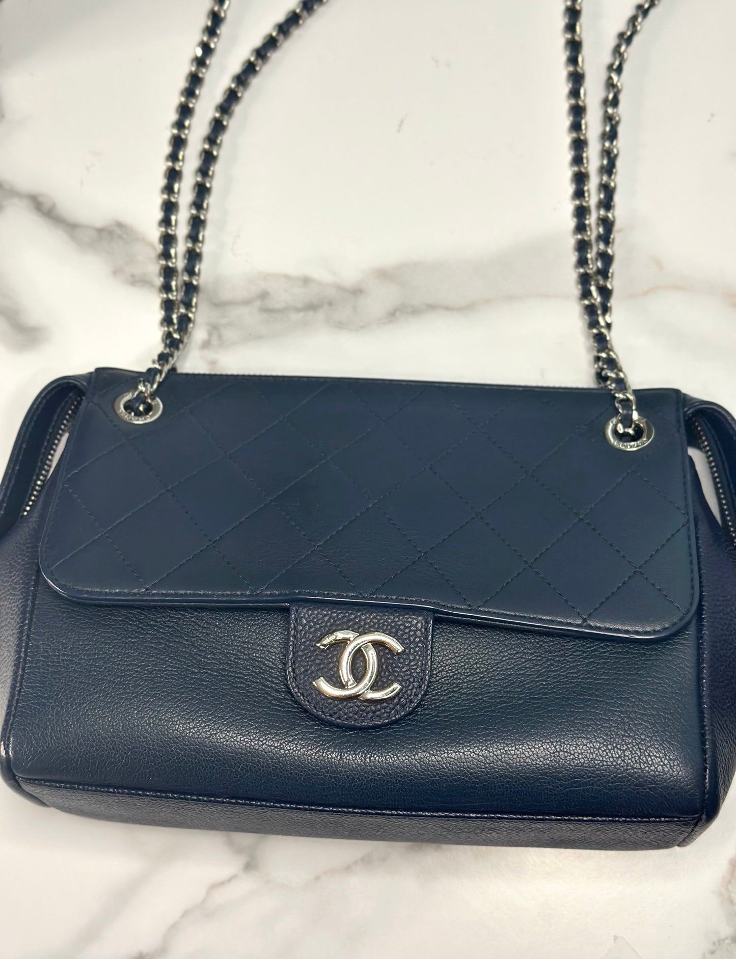 Pre-owned Chanel Navy Double Chain Matalese Flag Calfskin Medium Coco Crossbody