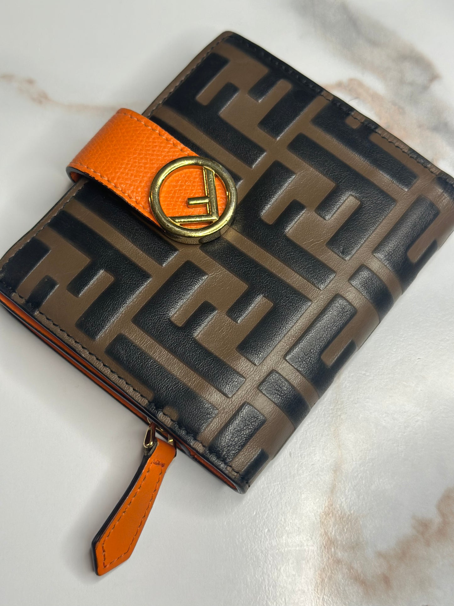 Pre-owned Fendi Zucca embossed leather compact wallet