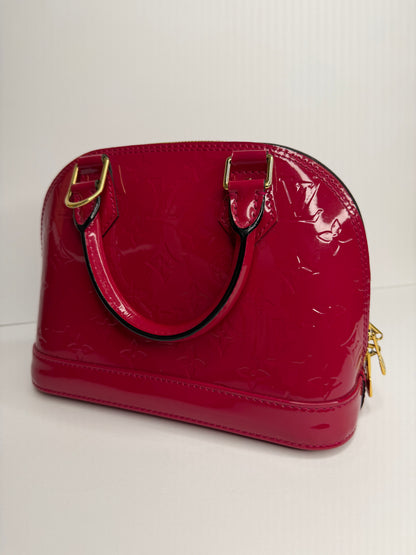 Pre-owned Louis Vuitton Vernis Alma BB Rose Indien Crossbody