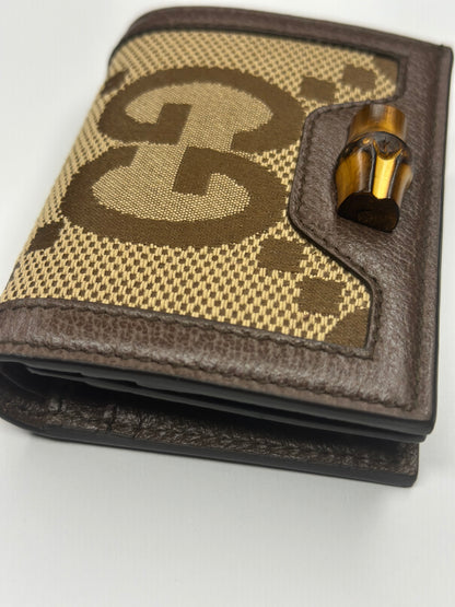Pre-owned Gucci Diana Jumbo GG Bamboo Wallet Beige Brown
Compact Bifold Canvas