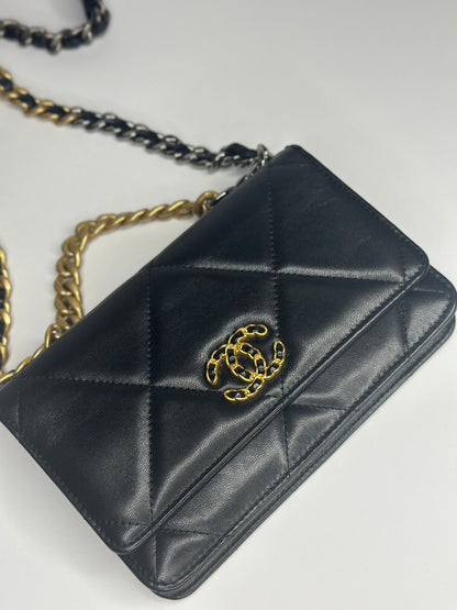 Pre-owned Chanel 19 quilted lambskin wallet on chain crossbody
