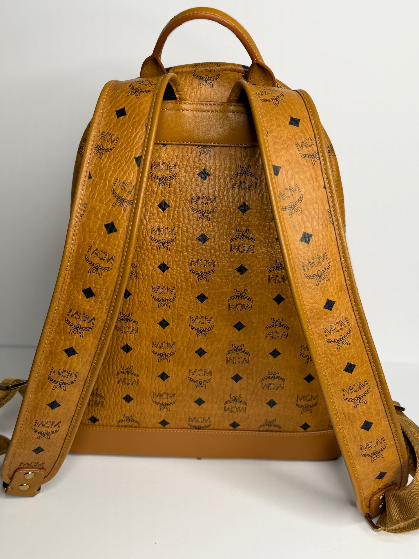 Pre-owned MCM backpack in the signature cognac Visetos monogram print