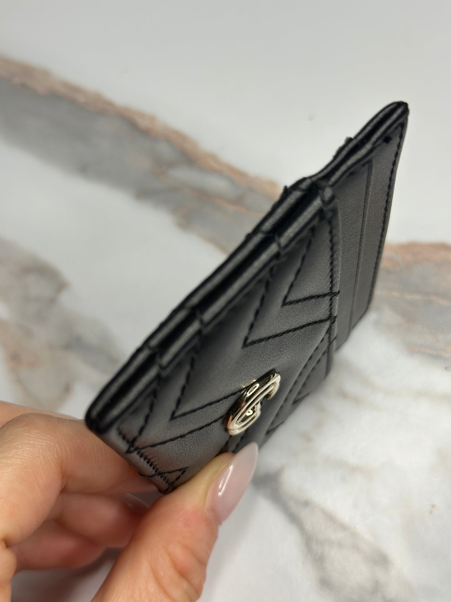Pre-owned Gucci GG Marmont black leather card holder