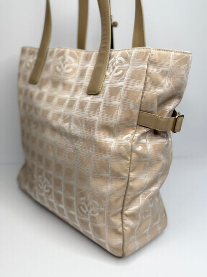Pre-owned Chanel beige nylon Travel Line Tote Bag