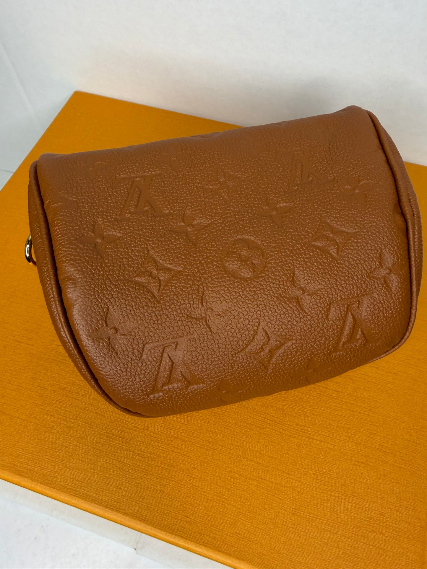 Pre-Owned Louis Vuitton Cognac empriente leather mini bumbag