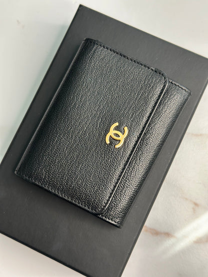 Pre-owned Chanel black leather trifold card holder