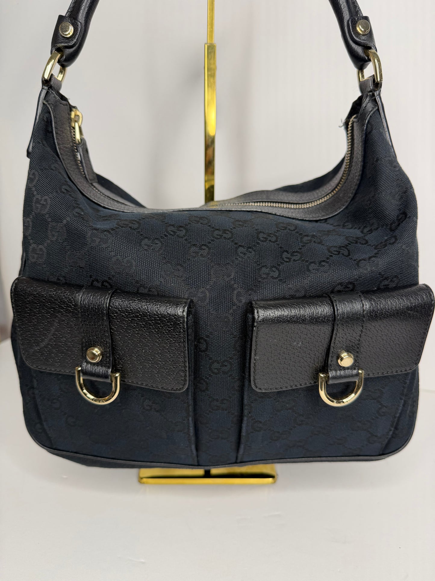 Pre-owned Gucci Abbey hobo shoulder bag in black GG canvas and leather