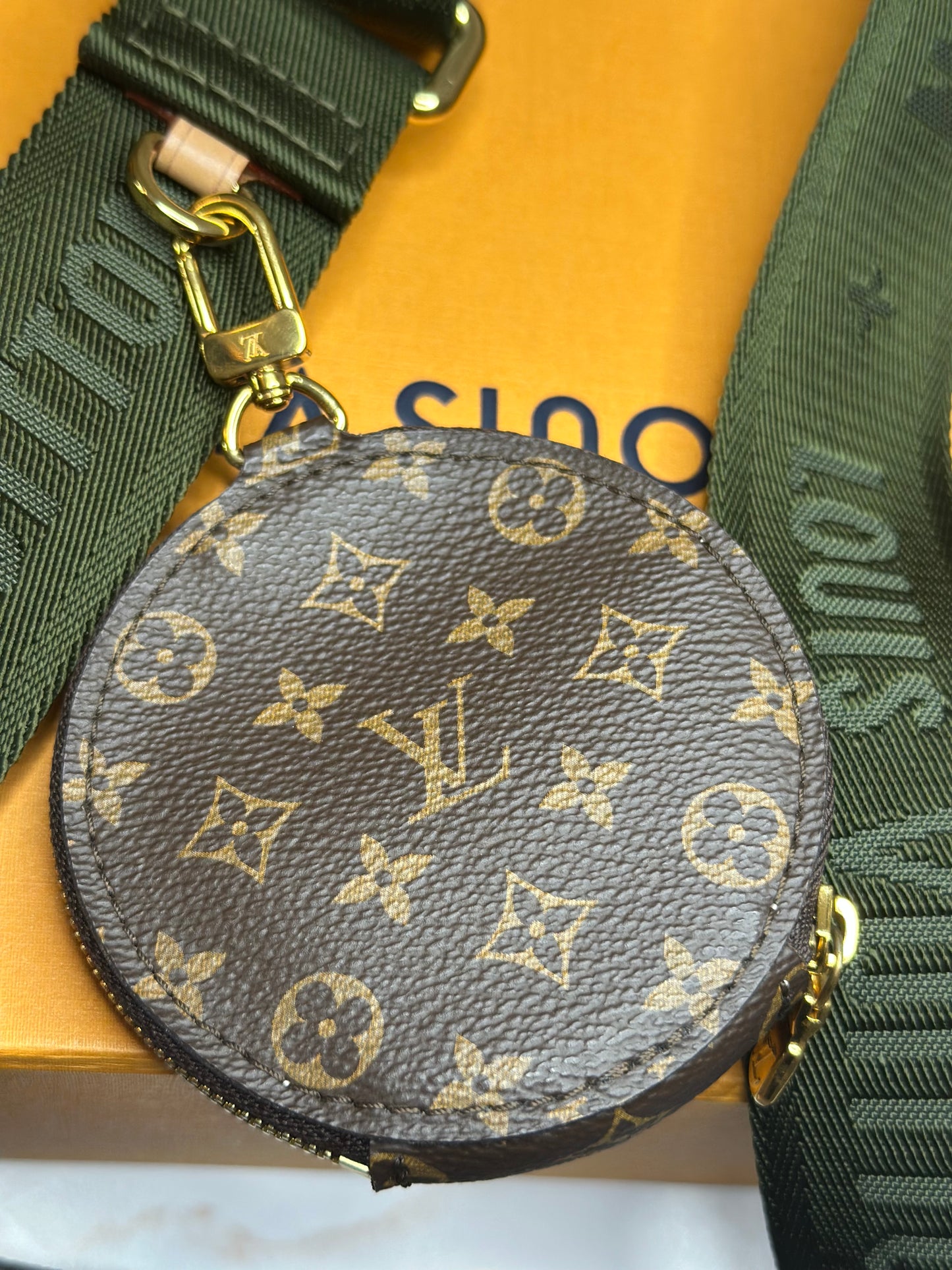 Pre-owned Louis Vuitton Monogram canvas multi Pochette accessories crossbody