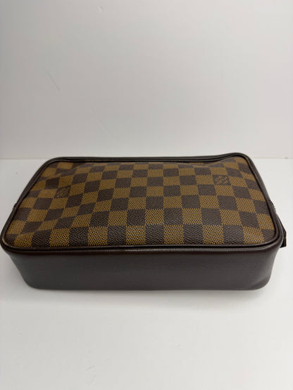 Pre-owned Louis Vuitton Damier Ebene Trousse Toilette 28