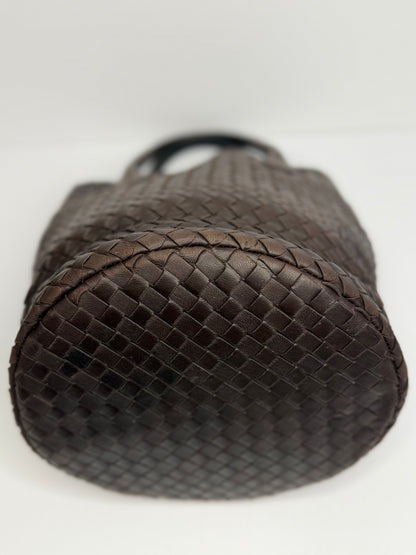 Pre-owned Bottega Veneta dark brown intrecciato leather bucket tote