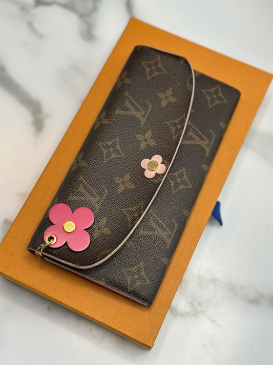 Pre-owned Louis Vuitton monogram canvas Bloom Flower Emilie Wallet
