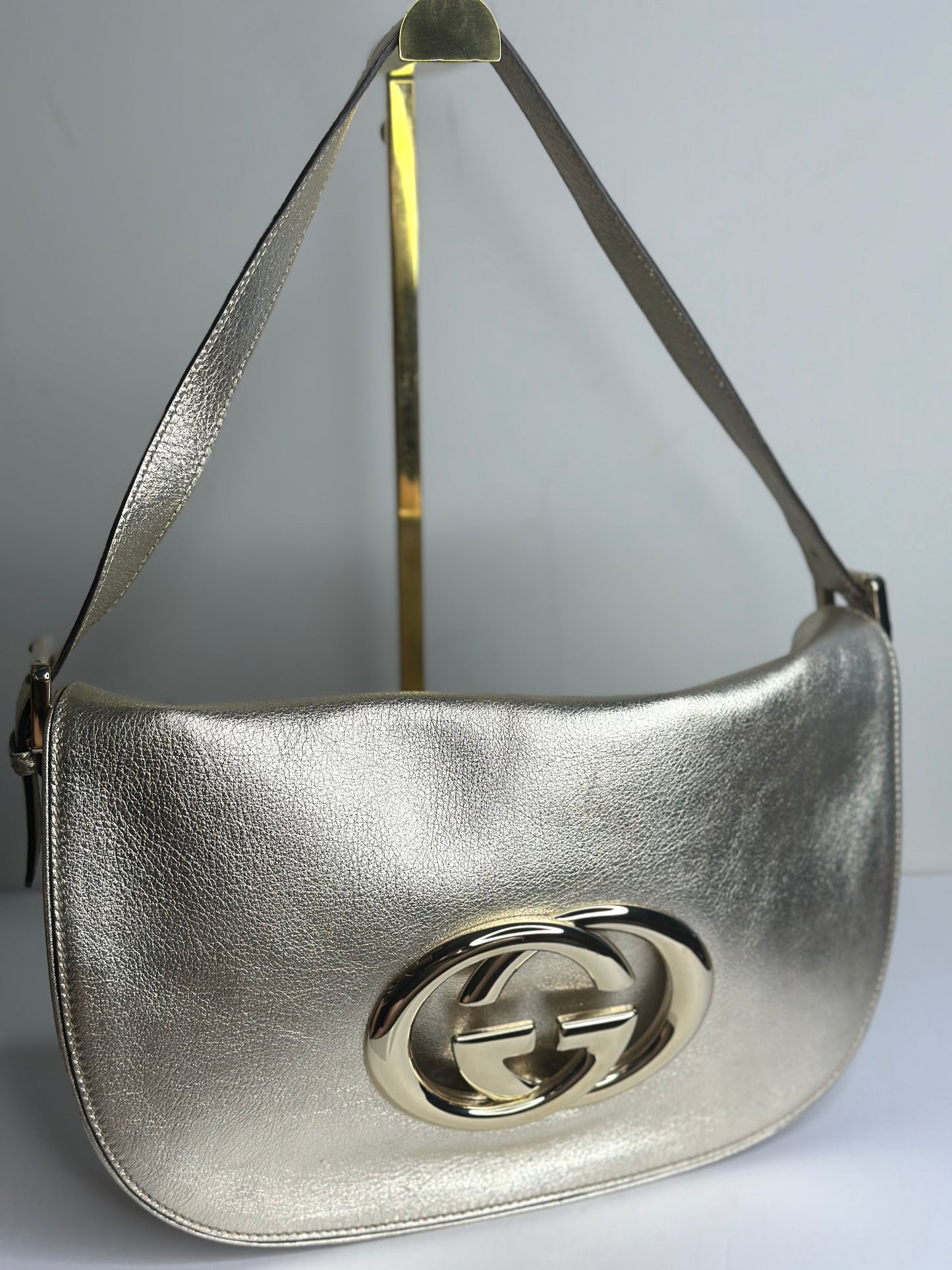 Pre-owned Gucci light, gold, metallic leather shoulder bag