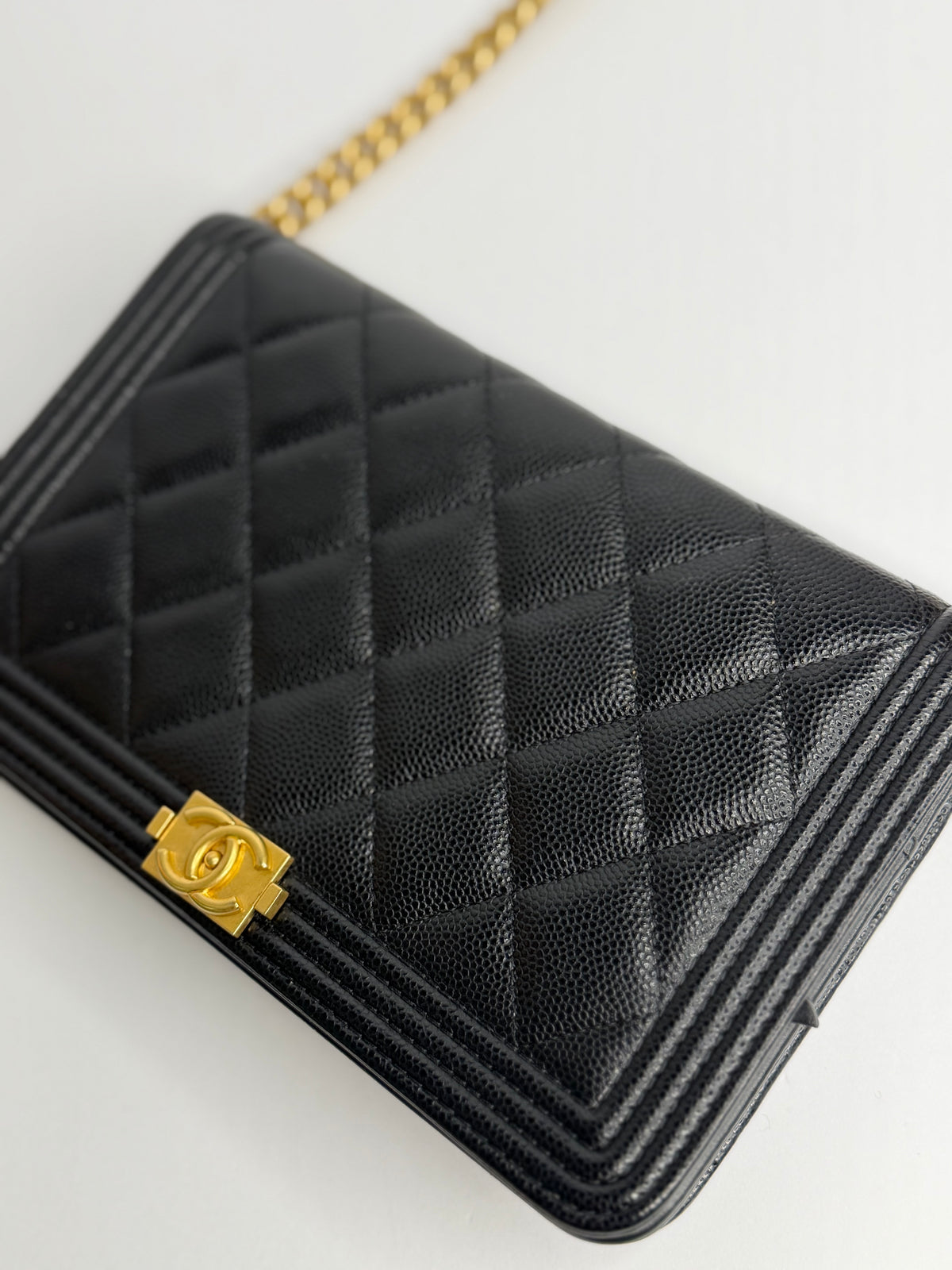 Pre-owned Chanel Le Boy quilted caviar leather wallet on chain