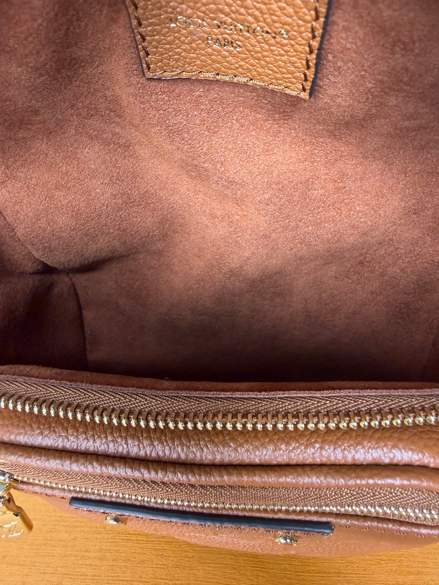 Pre-Owned Louis Vuitton Cognac empriente leather mini bumbag