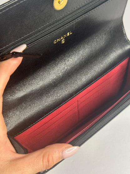 Pre-owned Chanel 19 quilted lambskin wallet on chain crossbody