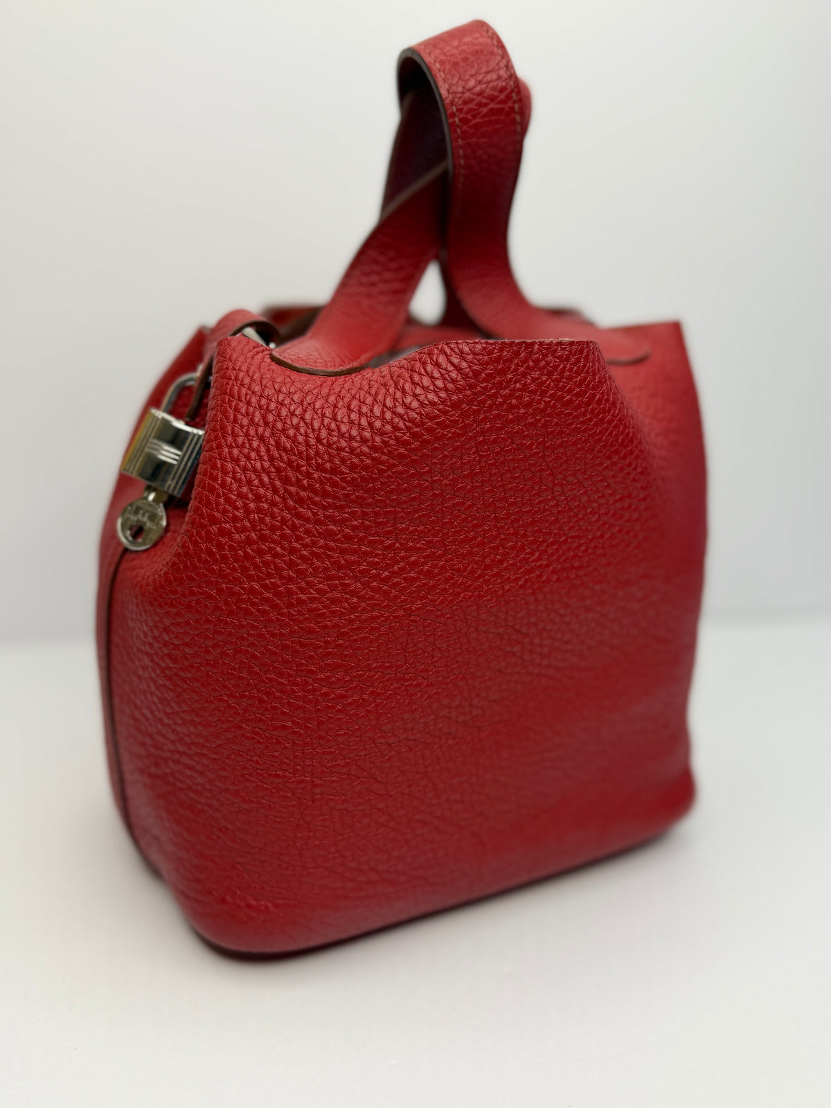 Pre-owned Hermes Red Epsom leather picotin 18 handbag