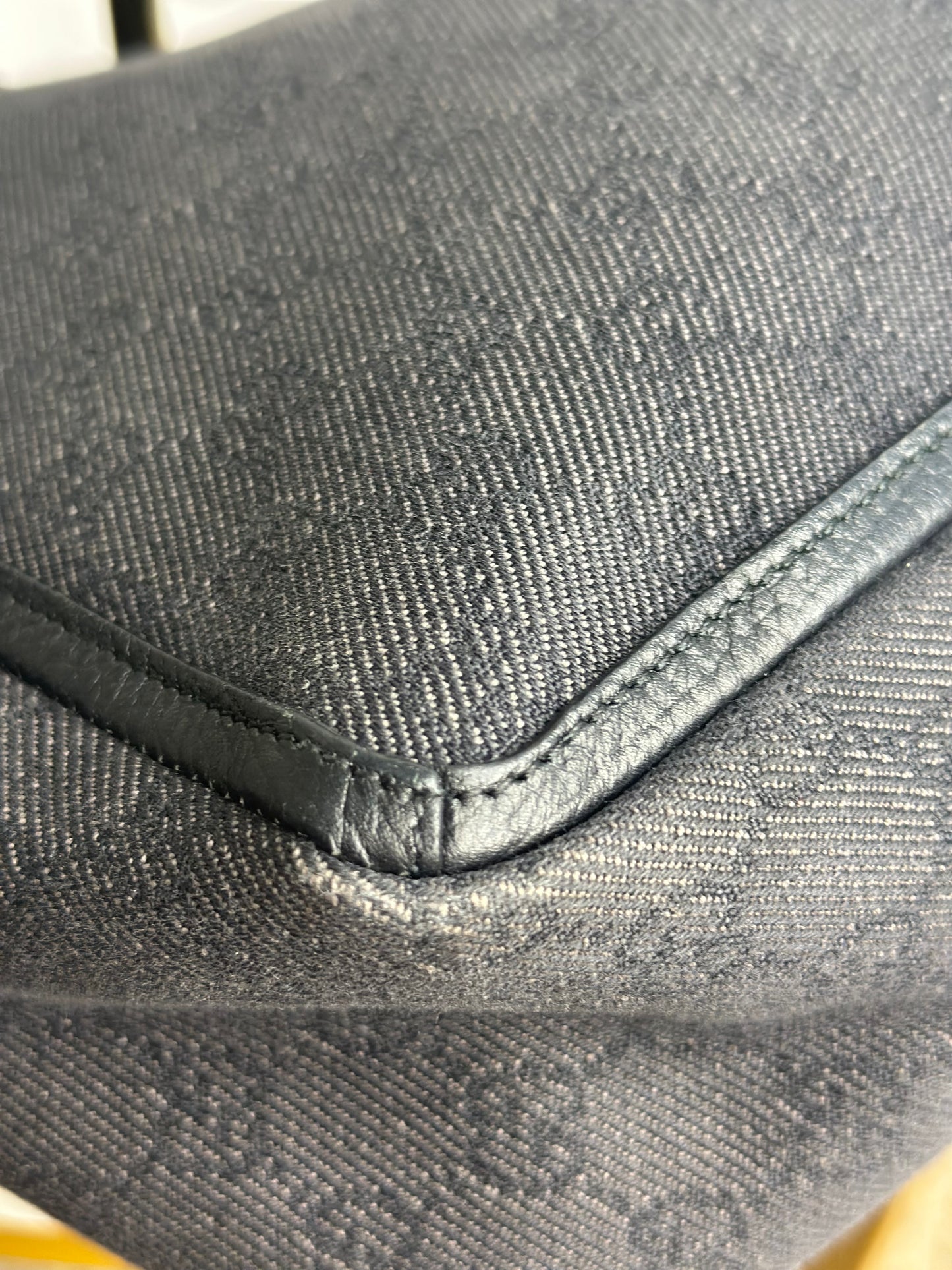 Pre-owned Gucci GG black canvas Abby tote