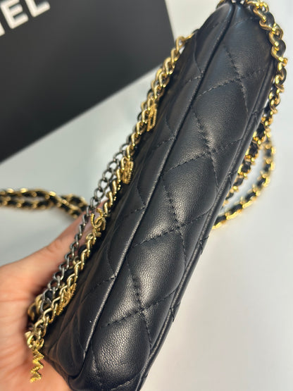 Pre-owned Chanel Quilted lambskin Egyptian amulet crossbody