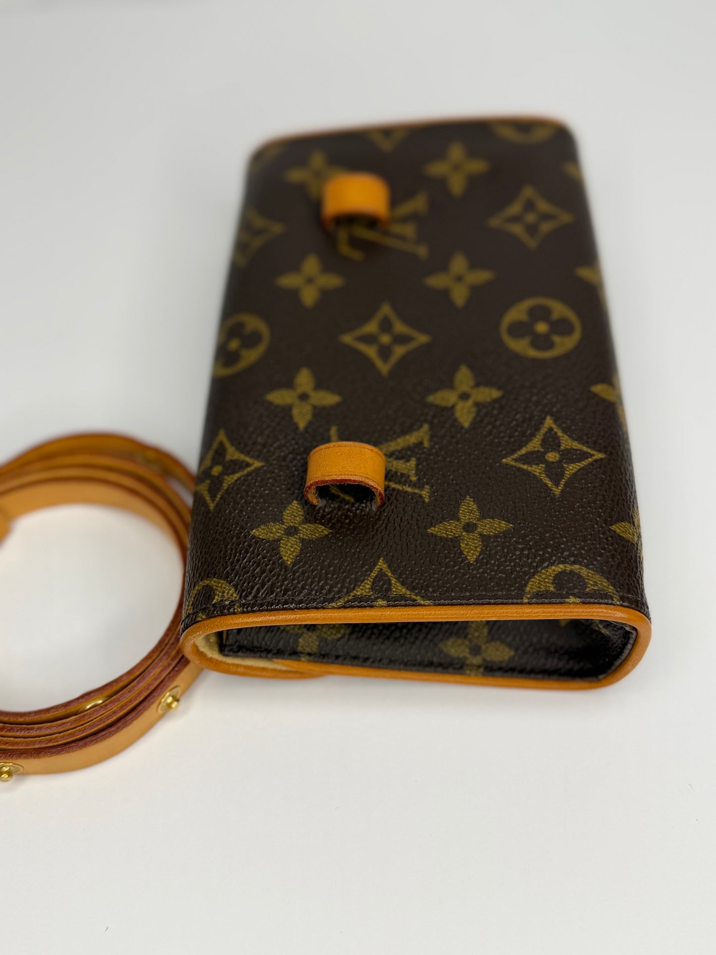 Pre-owned Louis Vuitton monogram canvas Florentine belt bag XS